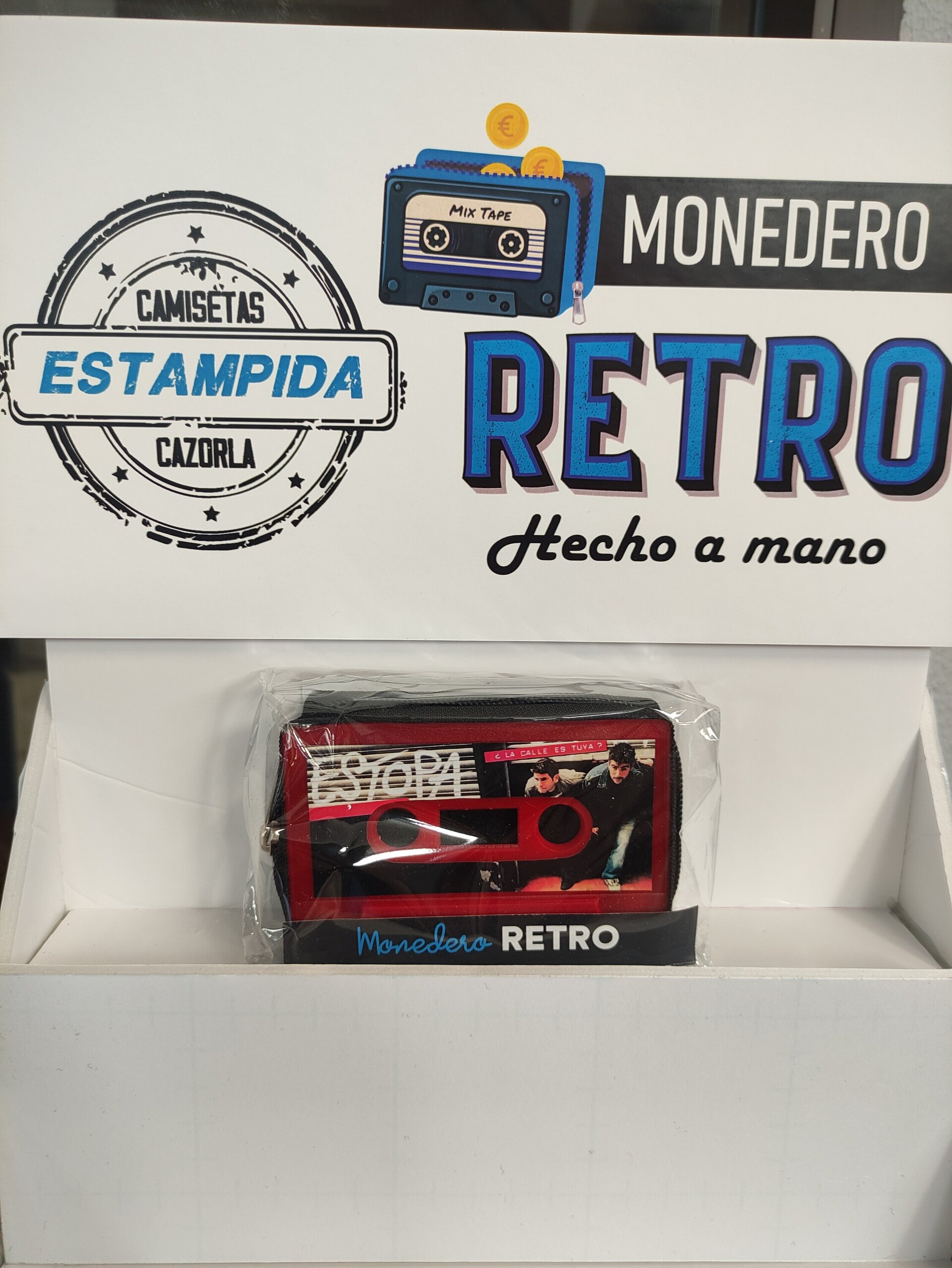 Monederos hechos con casettes - 4