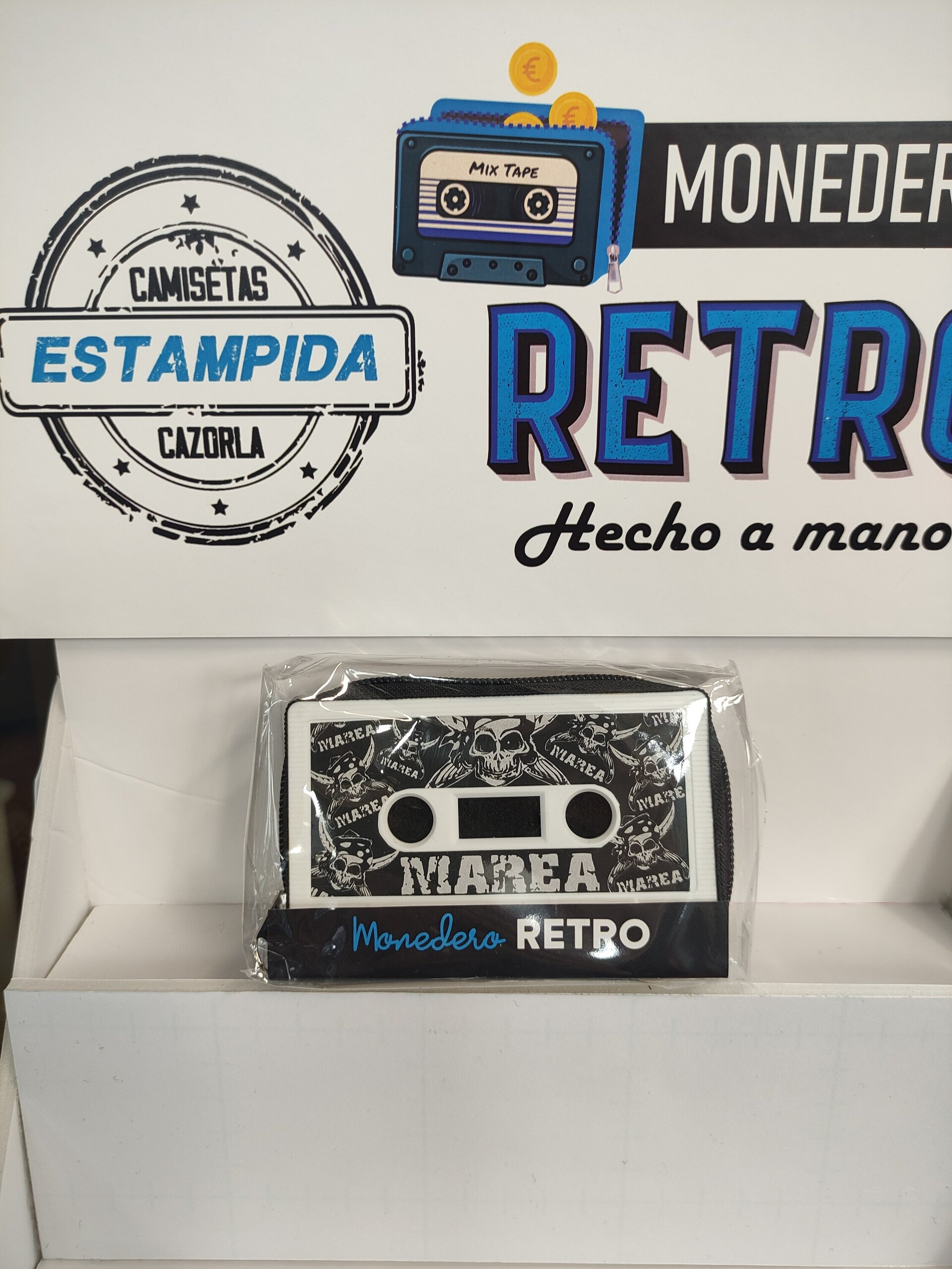 Monederos hechos con casettes - 54