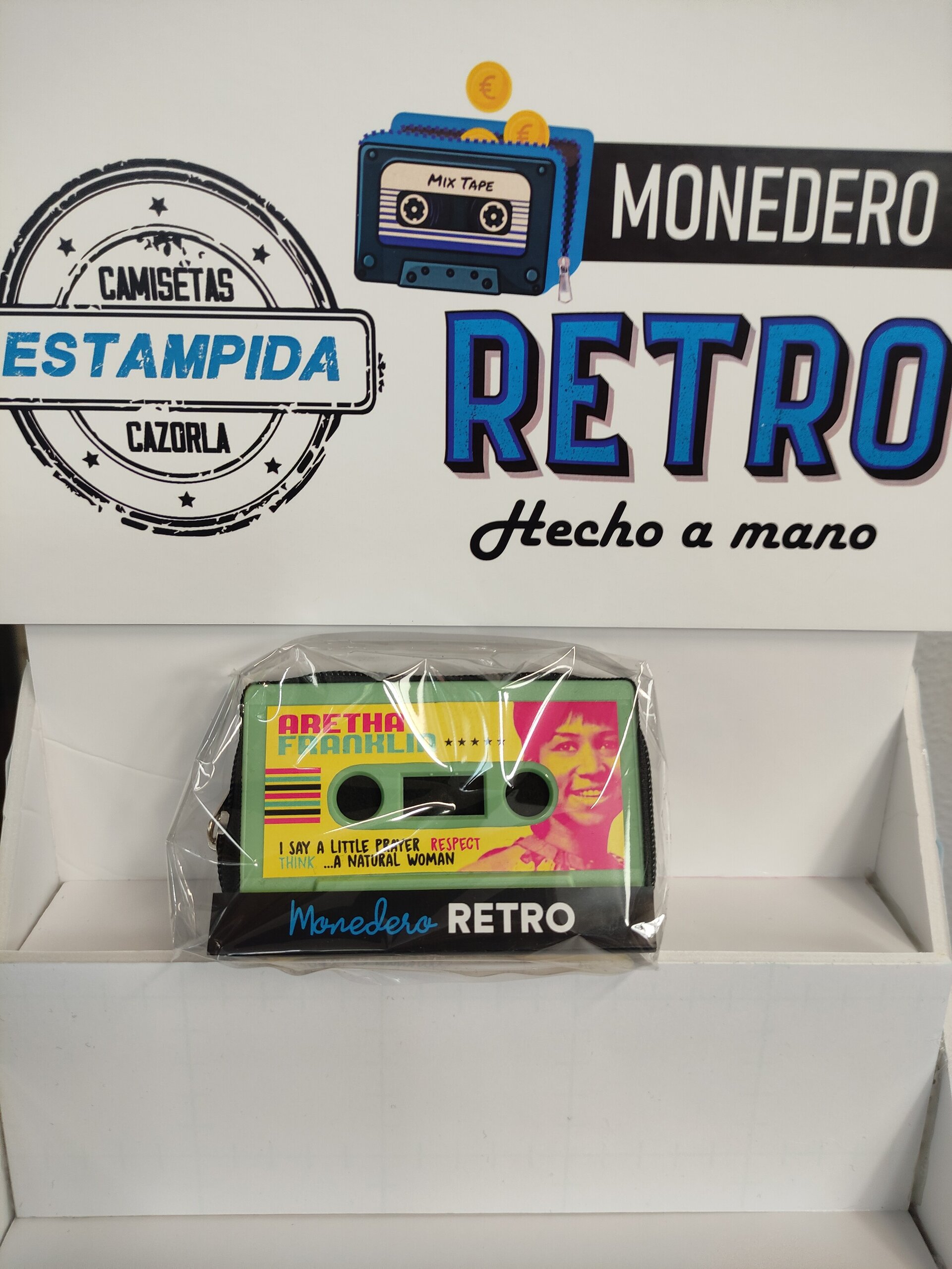 Monederos hechos con casettes - 50