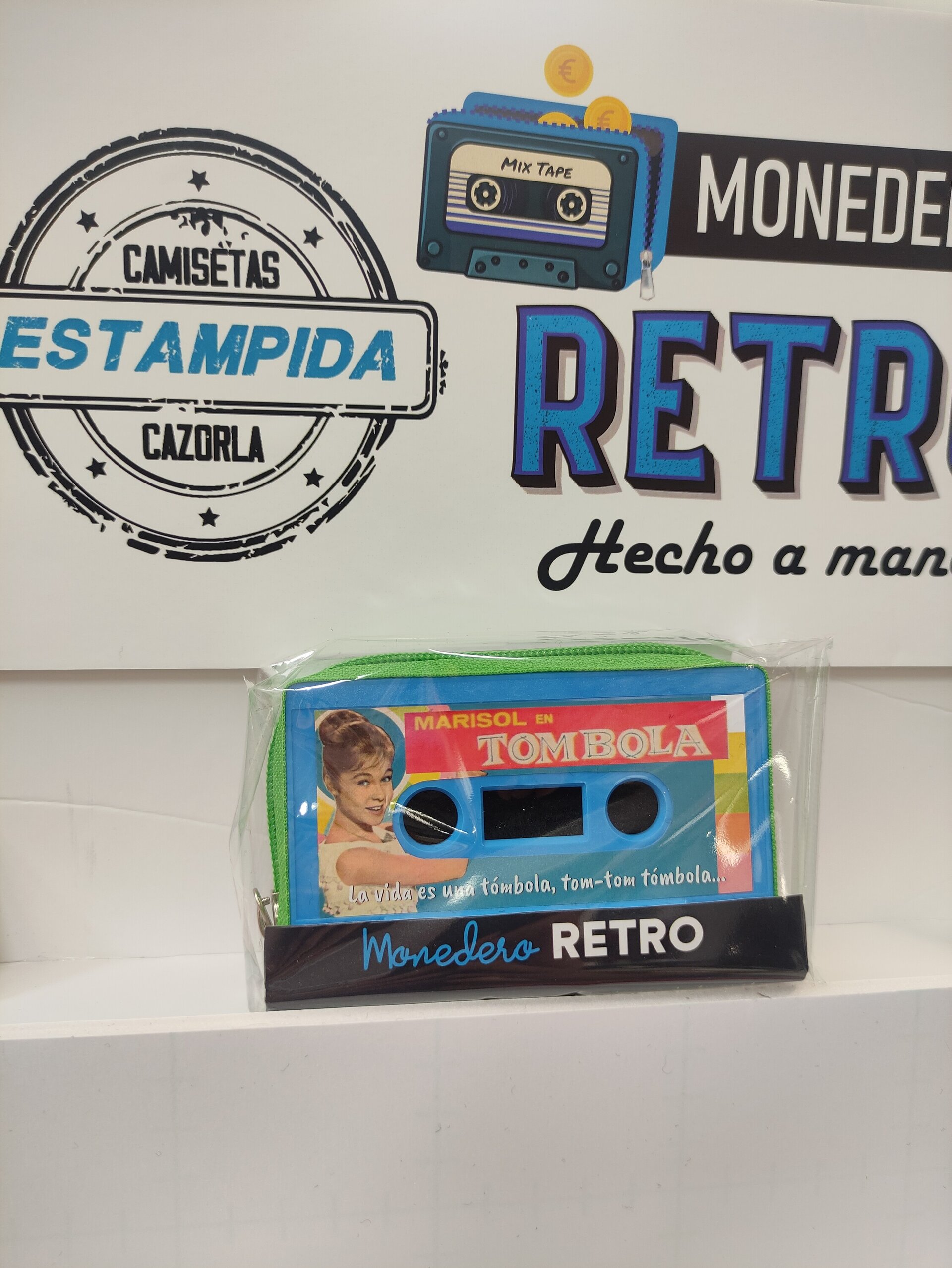 Monederos hechos con casettes - 39