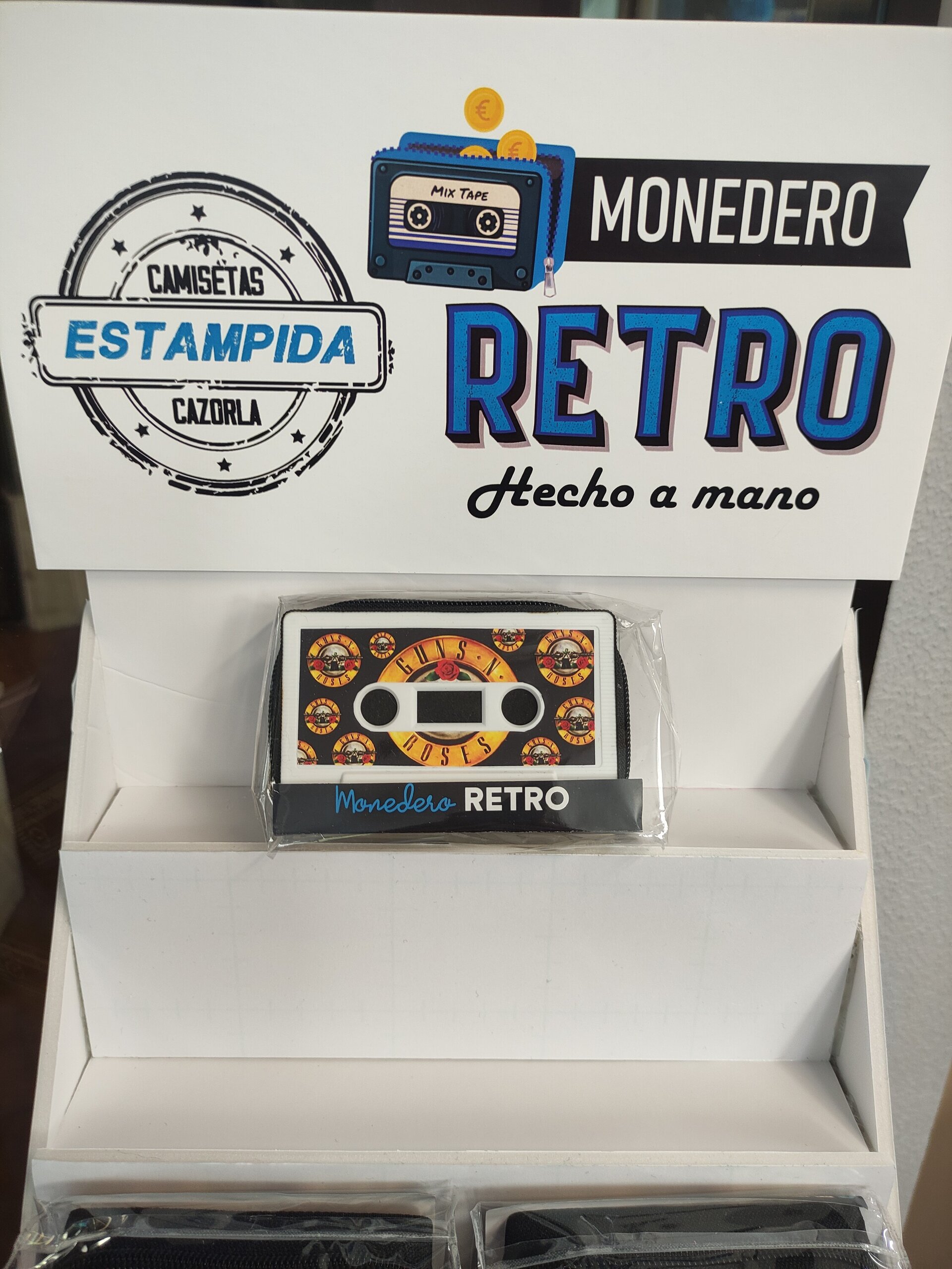 Monederos hechos con casettes - 12