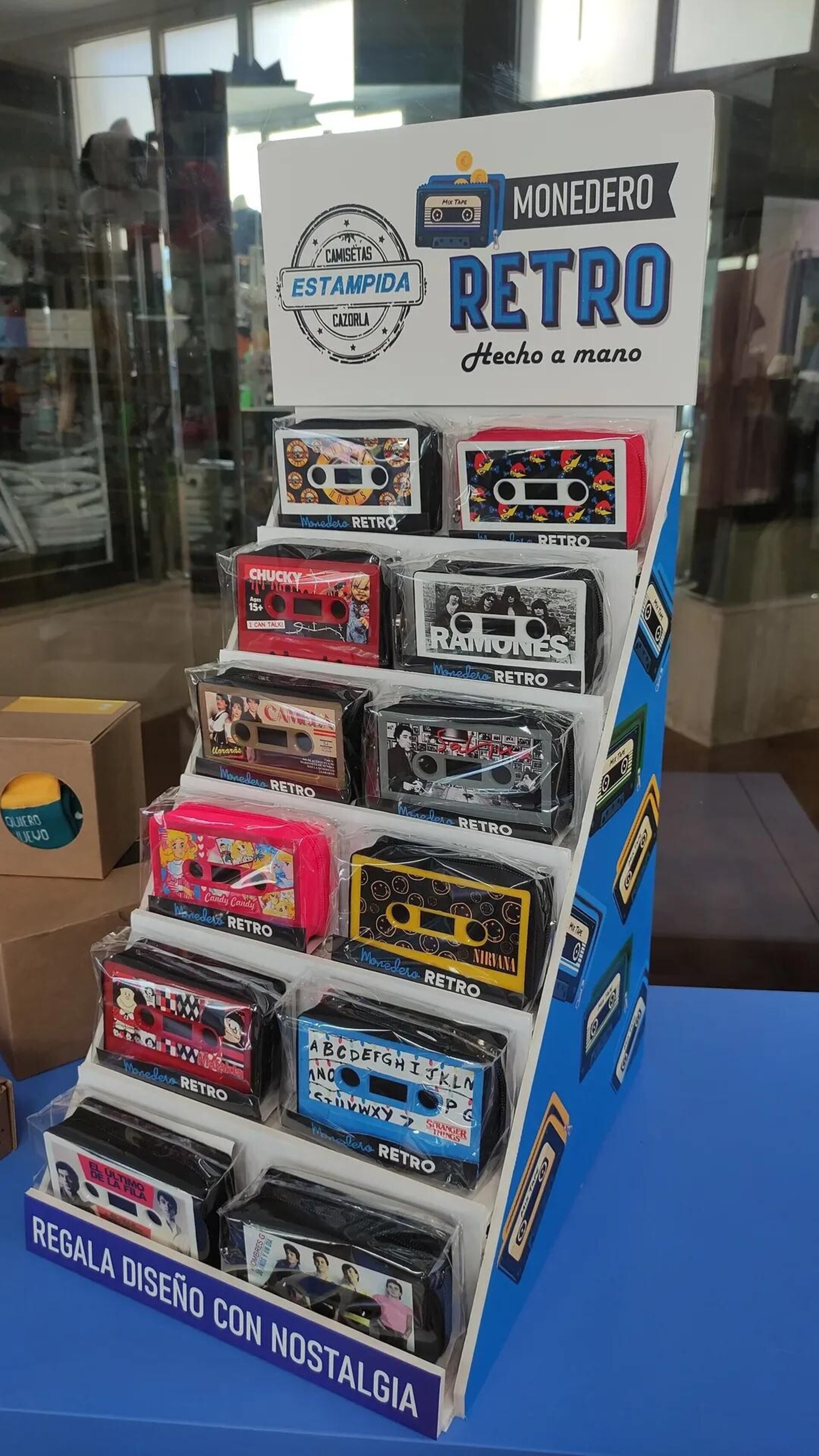 Monederos hechos con casettes - 66