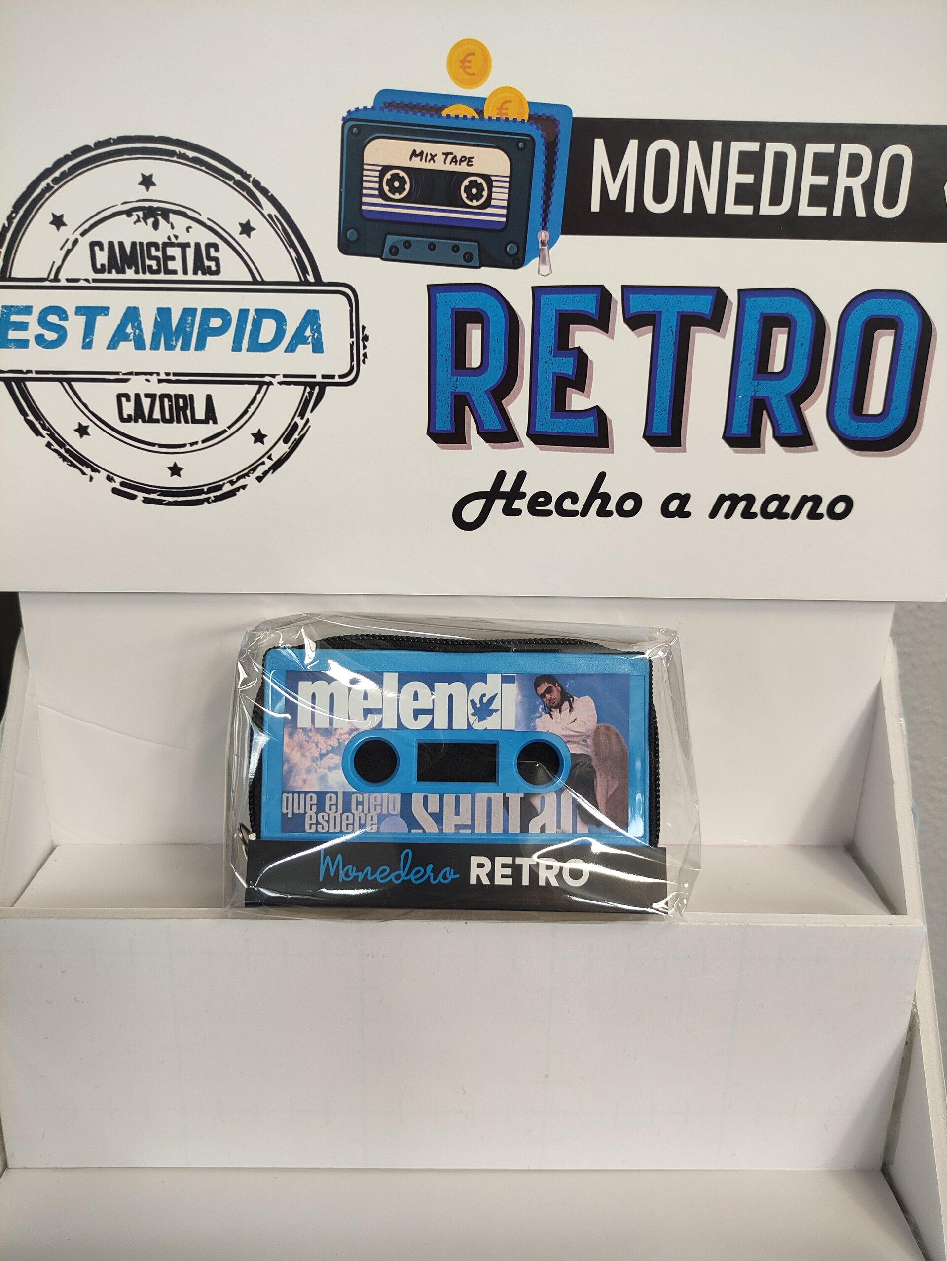 Monederos hechos con casettes - 64